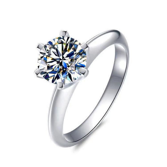 Luxurious Brilliance: 18k Gold Moissanite Diamond Ring